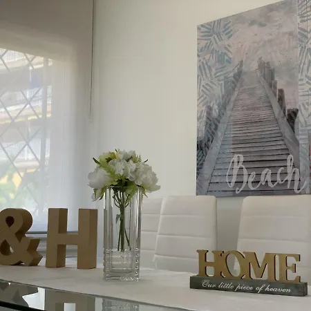 T&h Las Palmeras Family Apartment *